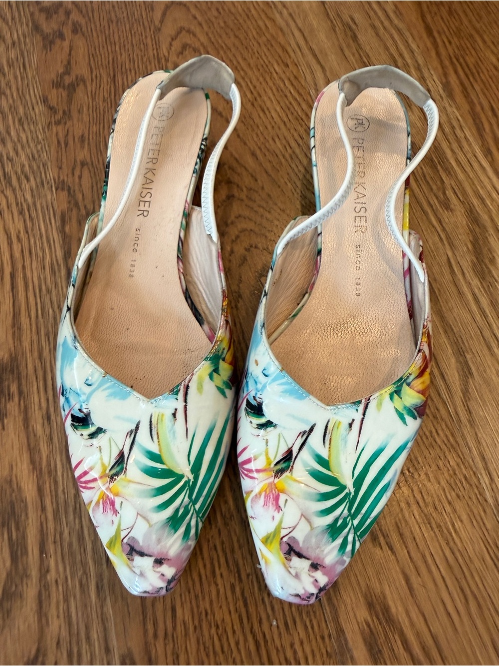 Peter Kaiser White Floral Pointed Slingback Mules